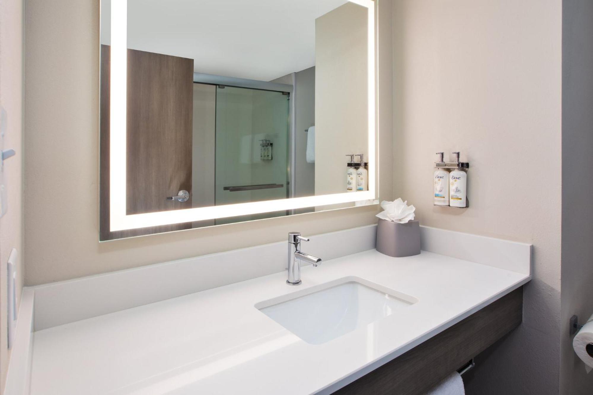 Holiday Inn Express & Suites I-26 & Us 29 At Westgate Mall By Ihg Spartanburg Zewnętrze zdjęcie
