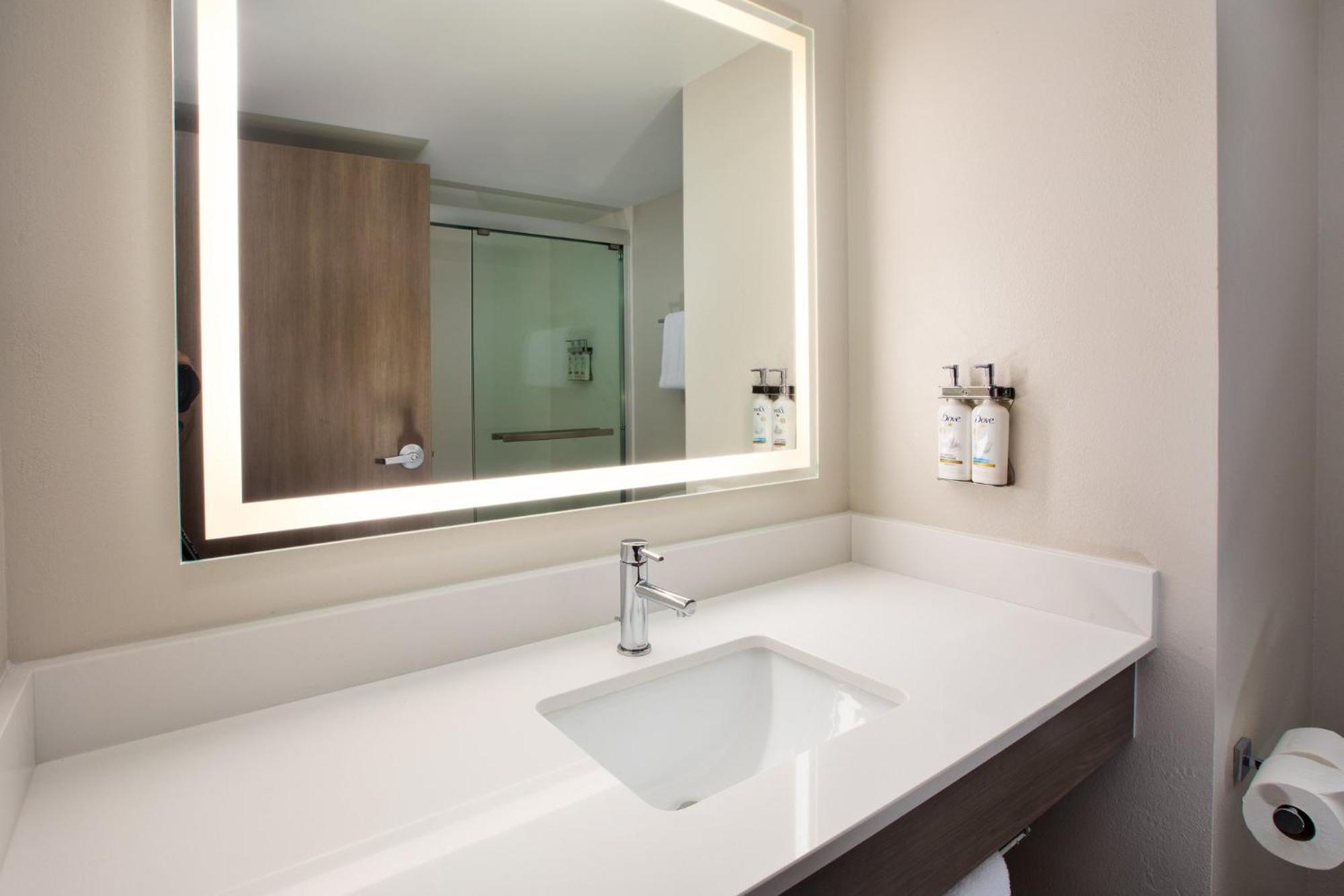 Holiday Inn Express & Suites I-26 & Us 29 At Westgate Mall By Ihg Spartanburg Zewnętrze zdjęcie